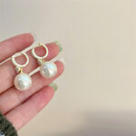 Women's Casual Elegant Simple Pearl Earrings - Image 4