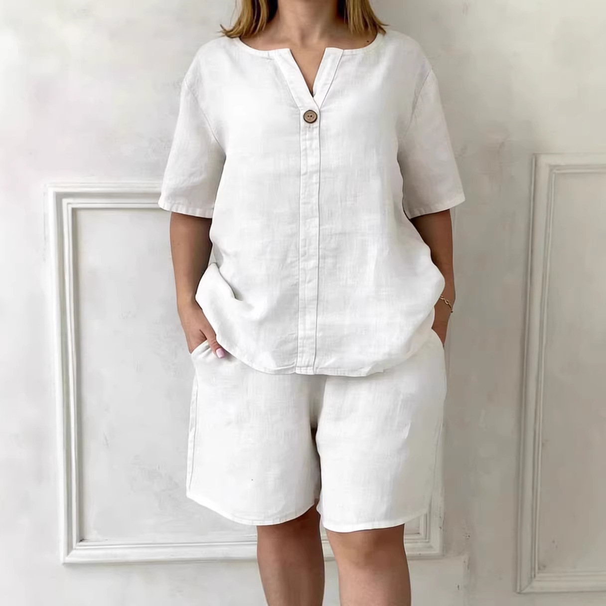3590fa6c-efd2-4cf7-9884-141bb9aa6721.jpg V-neck Buttoned Short-sleeve Shorts Set With Pockets - Image 1