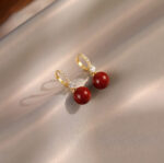 Women's Casual Elegant Simple Pearl Earrings - Image 5