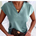 Solid-color Sleeveless V-neck Womens Casual Shirt - Image 5