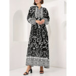 Elegant Loose-fitting Black Robe For Women - Image 4