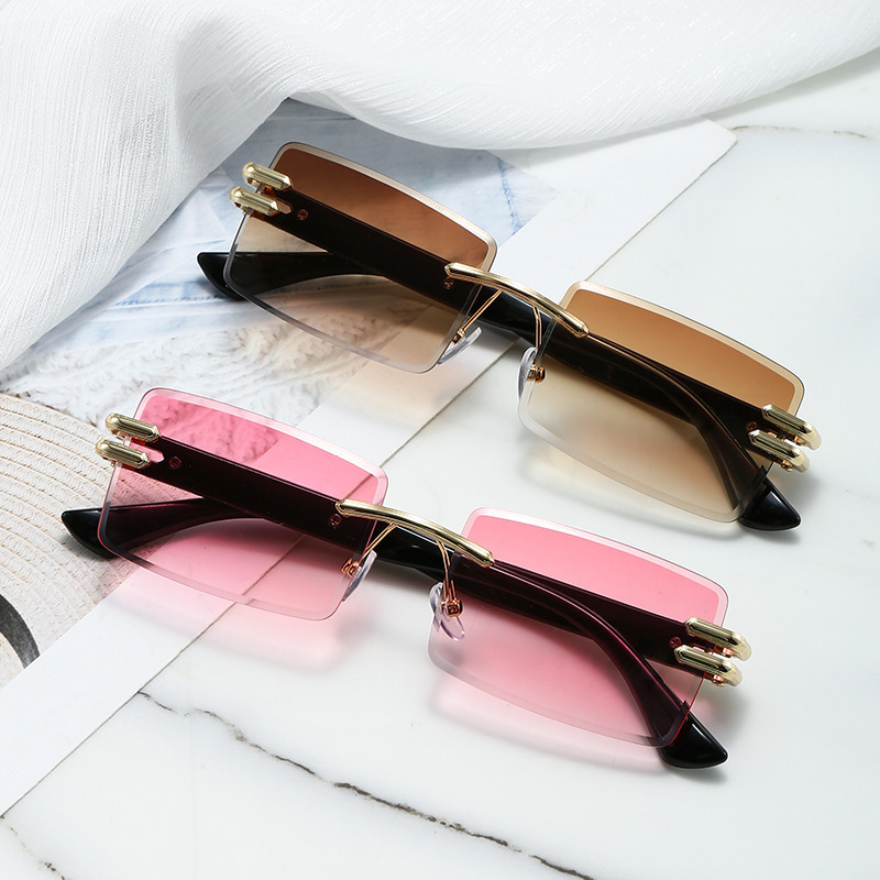 e905f9f5-09ab-4ab5-8b4a-b5bf08c6471a.jpg Gradient Gradientless Frame Womens High-End Sunglasses - Image 1