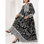 Elegant Loose-fitting Black Robe For Women - Image 2