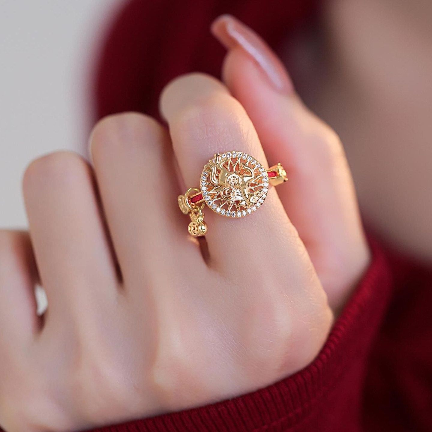 0feb6f6f-608f-4ef7-b39b-8aec3496ce7c.jpg 2026 New Year Light Luxury Zodiac Horse Ring, Rotatable Adjustable Band - Image 1