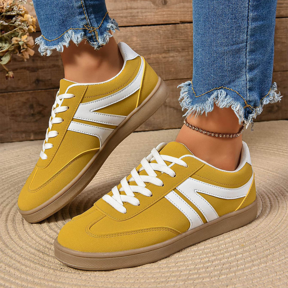 1873673755851755520.jpg Lace-up Round Toe Flats Shoes Fashion Sports Slip On Casual Shoes For Women - Image 1